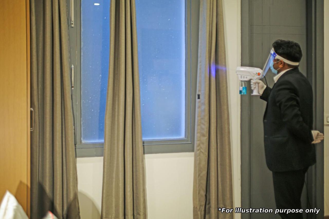 Hotel Vaccinated Staff- Oyo Townhouse 105 Khar West Station Bombay Exterior foto